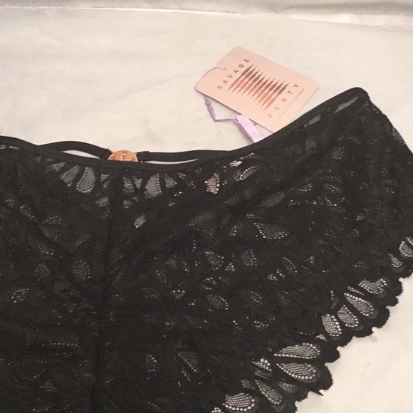 Fenty SAVAGE BLACK LACE PANTY - Picture 2 of 3